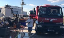 İzmir'de fabrikadan otluk alana sıçrayan yangın söndürüldü