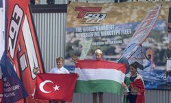 Milli sörfçü Tuna Tekin'den Galler'de 2 madalya kazandı