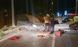 Manisa'da iki otomobil çarpıştı; 7 yaralı!