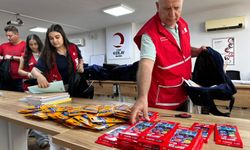 Kızılay Manisalı öğrencilere destek oluyor