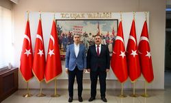 Görev süresi biten Uşak İl Müftüsü Burhan Çakır, Vali Aktaş'la vedalaştı