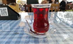 Uşak'ta bir bardak çay, 15, 35 ve 55 TL gibi farklı fiyatlarla satılıyor