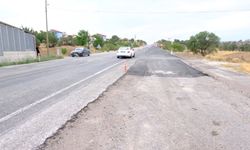 Uşak Milletvekili Karaoba'dan yanıt: 2 metrekarelik alanı bırak bitmeyen Ulubey ve Eşme yoluna bak