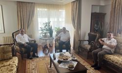 CHP Uşak Milletvekili Karaoba, AK Parti Milletvekili Güneş'e taziye ziyaretinde bulundu