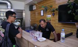 Niğde'de yemek yiyenler ormana hizmet ediyor