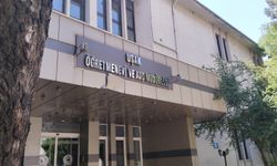 Uşak'ta yılların Öğretmenevi binası yıkılıyor