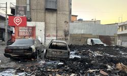 İzmir'de çöp yığınları yandı, 6 araç zarar gördü!
