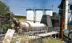 Uşak'ta 60 tonluk 20 yaşındaki asfalt plentini satıyor