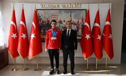 Uşaklı dünya şampiyonu Bilge Kağan Yılgın'ı ağırladı