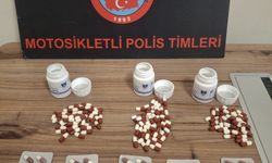 Manisa'da motosiklette yasaklı madde bulundu, 2 şüpheli gözaltına alındı