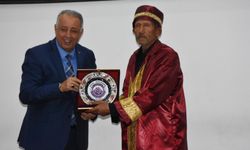 Afyonkarahisar'ın 45 yıllık demirci ustası Necati Kızılgüneş'e  "Yılın Ahisi" ödülü