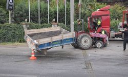 Salihli'de tır ile traktör çarpıştı, 1 yaralı