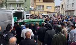 Manisa'da trafik kazasında hayatını kaybeden 5 kişi defnedildi