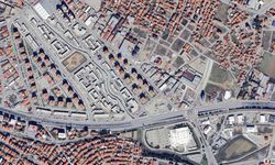 Uzaydan bakınca Silikon Vadisi gibi olan Uşak'taki yapılar, yer yüzüne inince sanayi sitesi gibi duruyor!