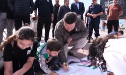 Uşaklı çocuklar, Atapark'ta Filistinli çocuklar için çizdi
