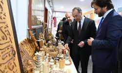 Uşak Mehmetçik İlkokulu, eski dönemlerin eşyalarını sergiledi
