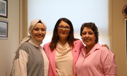 Erken teşhis hayatını kurtaran Ayşegül Günbal kansere karşı diğer kadınlara destek oluyor