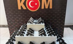 Uşak'ta yolcu otobüsündeki valizlerden adeta cephanelik çıktı