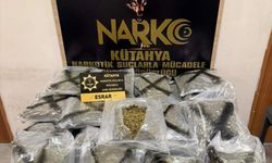 Kütahya'da kamyonda yasaklı madde ele geçirildi, 3 tutuklu!