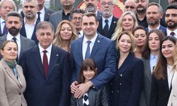 CHP İzmir İl Başkanı Güç, mazbatasını aldı