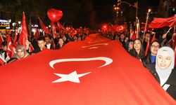 Kütahya'da Cumhuriyet'in 102. yılında fener alayı düzenlendi