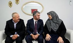Aile ve Sosyal Hizmetler Bakan Yardımcısı Tarıkdaroğlu'ndan şehit ailesine ziyaret