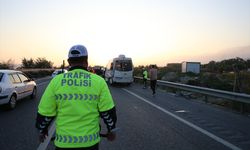 Denizli'de kamyon minibüse çarptı 1 kişi öldü !