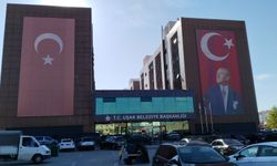 Uşak Belediyesi ekipleri, işyerlerinde ruhsat denetimlerini sıklaştırdı