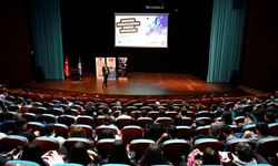 Uşak Üniversitesi öğrencilerine yurtdışı kariyer fırsatlarını anlattı!
