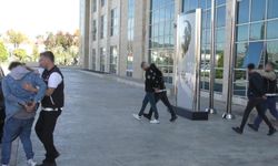 Uşak'ta uyuşturucu operasyonunda 7 kişiden 5'i tutuklandı