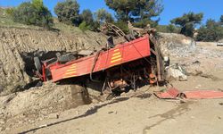 Aydın'da kamyon devrildi, 3 kişi yaralandı