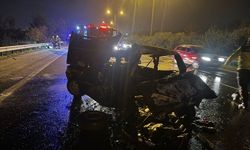 İzmir'de iki otomobil çarpıştı; 7 yaralı!