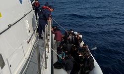 İzmir'de 64 düzensiz göçmen kurtarıldı
