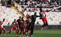 Özbelsan Sivasspor: 3 - Manisa FK: 2
