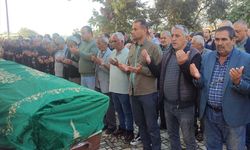 İzmir'de beton mikseri çarpan kadın defnedildi