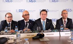 Muğla'da robotik cerrahi operasyonları izlediler