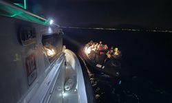 İzmir'de 38 düzensiz göçmen yakalandı, 14 düzensiz göçmen kurtarıldı