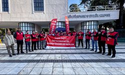 İBB işçilerinin oturma eylemi devam ediyor