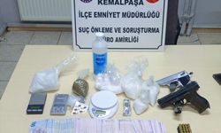 İzmir'de yasaklı maddeden 2 kişi tutuklandı