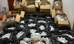 İzmir'de zehir tacircilerinin kullandığı depo deşifre edildi