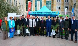 Uşak Adliyesi personeline fidan dağıtıldı