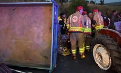 Manisa'da kamyon traktöre çarptı; 1 ölü, 6 yaralı!