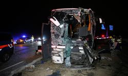 Çivril yolu üzerindeki döner kavşakta otobüs ve minibüs çarpıştı! Çok sayıda yaralı var!