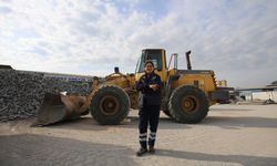 Aydın'da Yeliz Boztepe, kocası ve oğluna rağmen dozer operatörü oldu