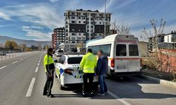 Afyonkarahisar'da kaldırımdan giden minibüse ceza !