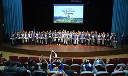 Uşak Üniversitesi’nde Cübbeler Giydirildi