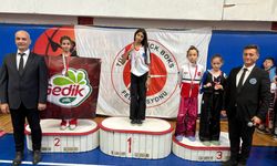 Uşak Eşmeli sporcular Bolu'dan dereceler elde ederek döndüler