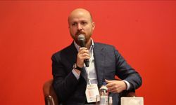 Gençlerle bir araya gelen Bilal Erdoğan, gazetecilerin gündemle ilgili sorularına yanıt verdi