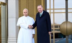 Vatikan Devlet Başkanı Papa 14. Leo Cumhurbaşkanı tarafından resmi törenle karşılandıı