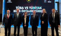 Uşak Üniversitesi Rektörü, TÜBA ve TÜBİTAK ödül törenine katıldı